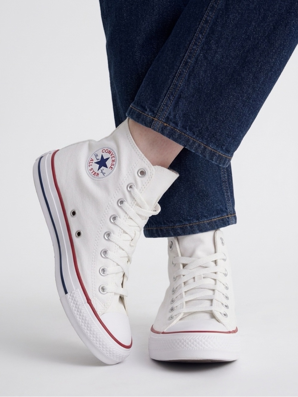 Converse White High Top Sneakers Womens 9 Men’s 7 Red & Blue Trim NEW !